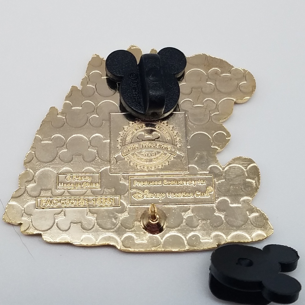 Disney DVC Copper Creek Lumberjack Mickey Pin - Picture 5 of 8